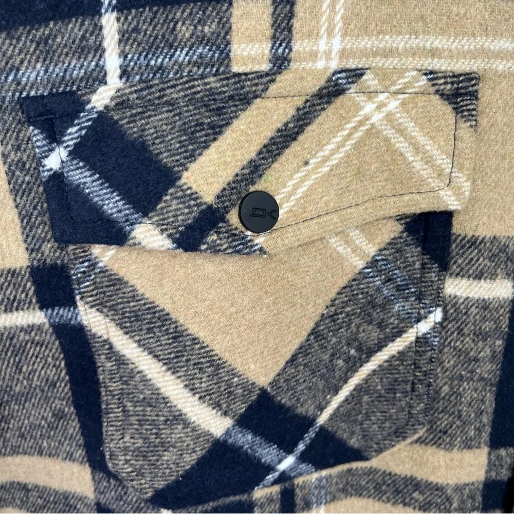 Dakine Bonded Shirt Jacket Mens XXL Tan Navy Plaid Fleece Lined Flannel Pockets